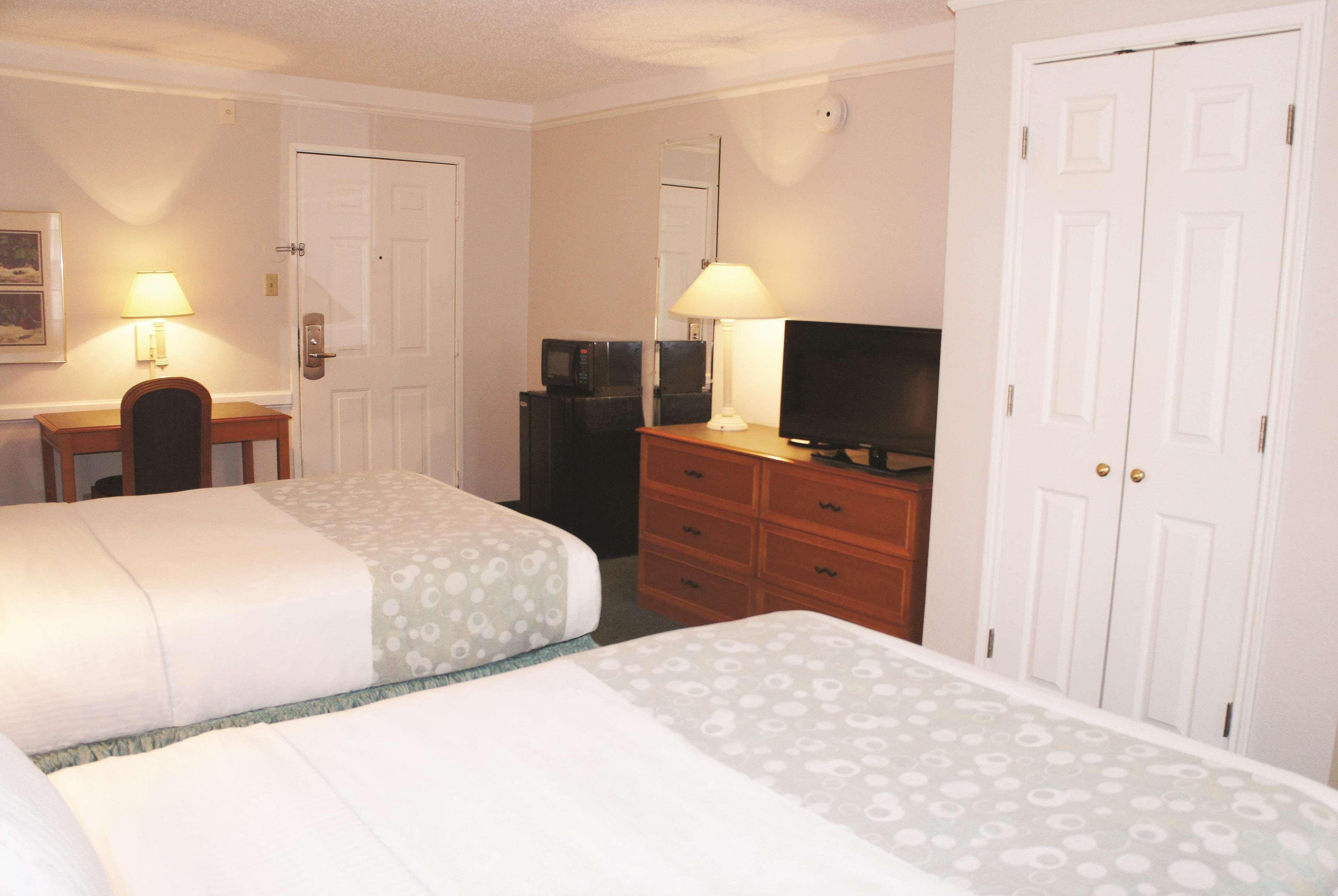 La Quinta Inn By Wyndham Omaha West Buitenkant foto