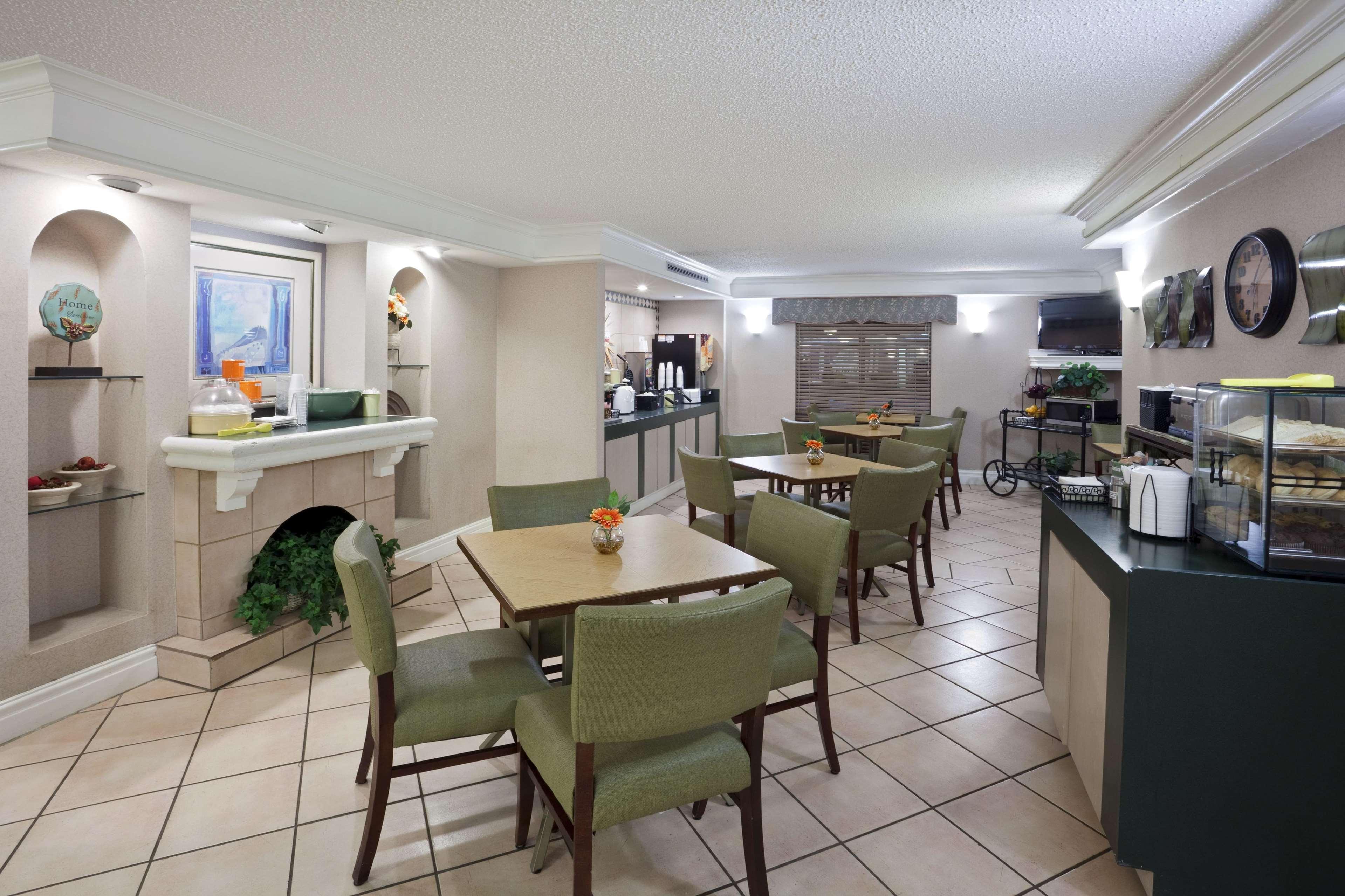 La Quinta Inn By Wyndham Omaha West Buitenkant foto