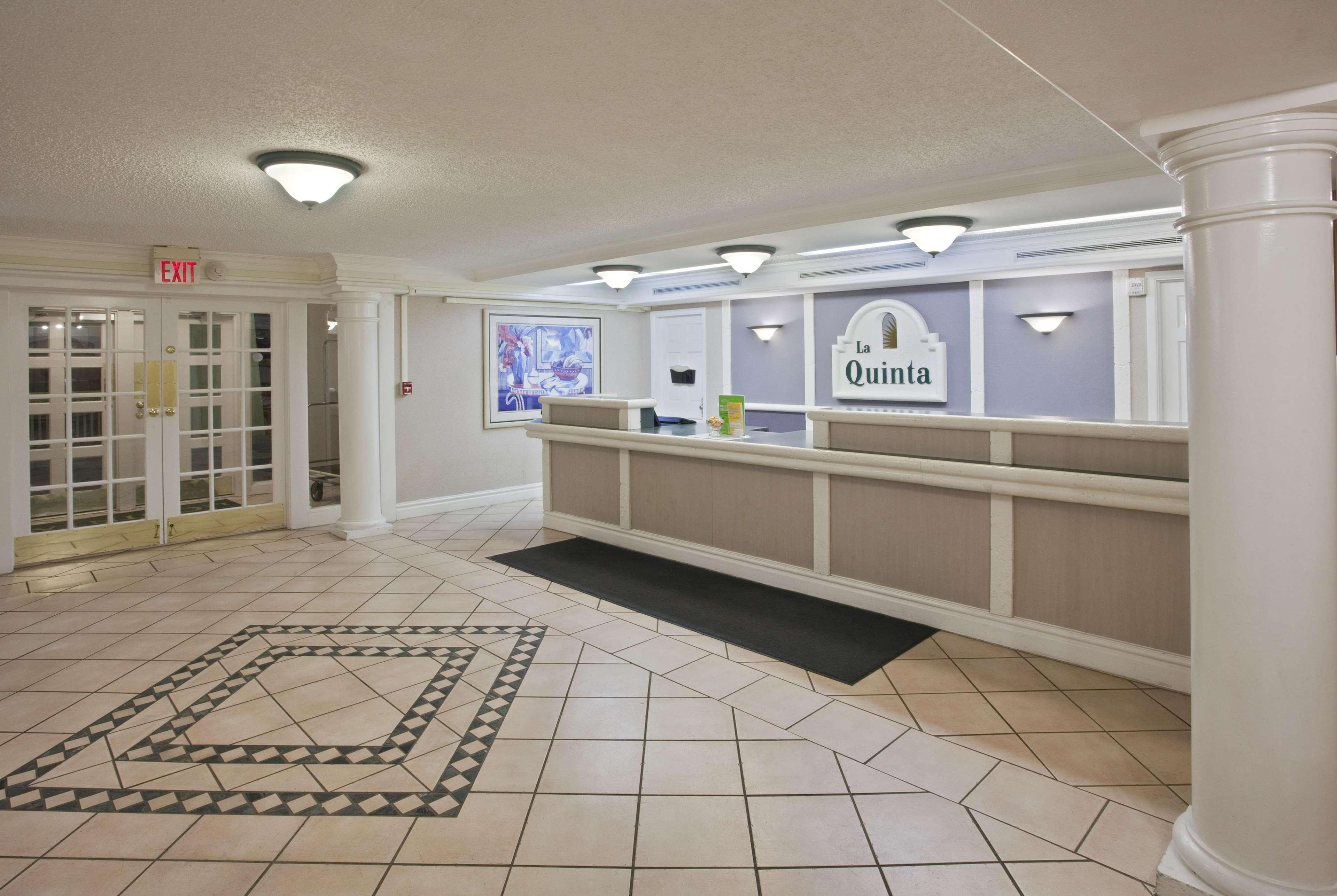 La Quinta Inn By Wyndham Omaha West Buitenkant foto